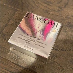 Lancôme Dual Finish Powder Foundation Ecru II 230